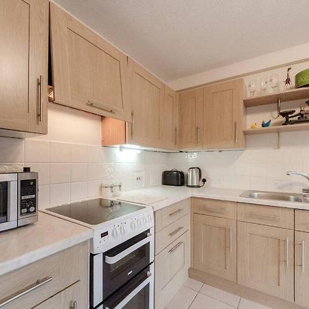 Spacious Two Double Bedroom Flat Londra Exterior foto